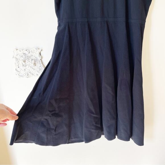 NWT Draper James Navy Fleurette Sweater Knit Fit and Flare Dress M - Picture 7 of 11